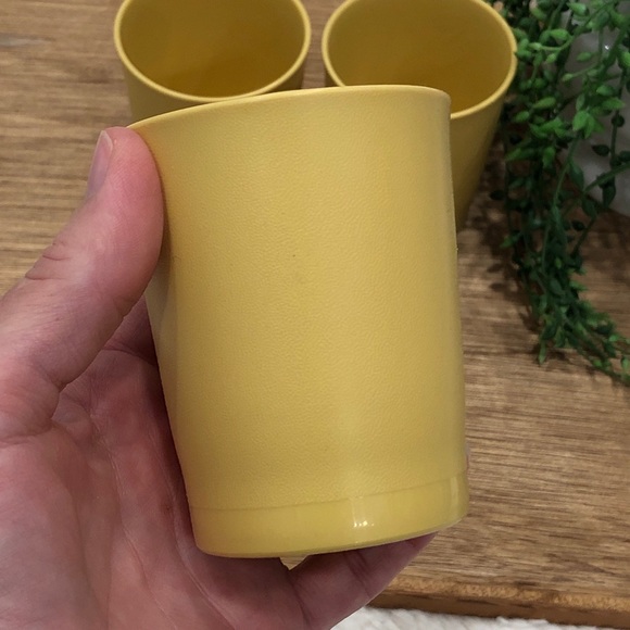 Tupperware glasses - Picture 4 of 7